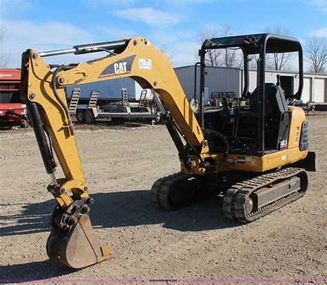 2005 caterpillar 302.5 mini excavator|cat 302.5 mini excavator specs.